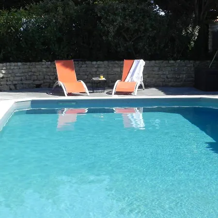 Del Re 3 Face A La Piscine La Flotte
