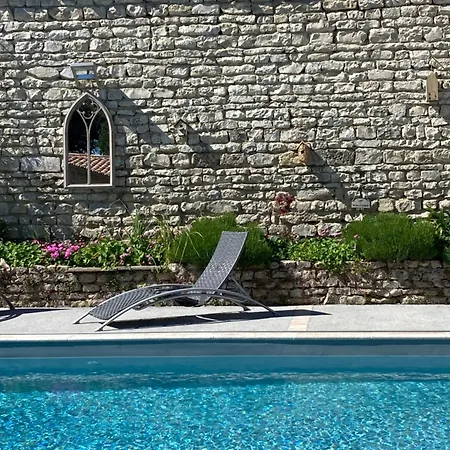 Nyaraló Del Re 3 Face A La Piscine La Flotte